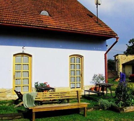 Ferienwohnung Dvur V Borovne Borovná Exterior foto
